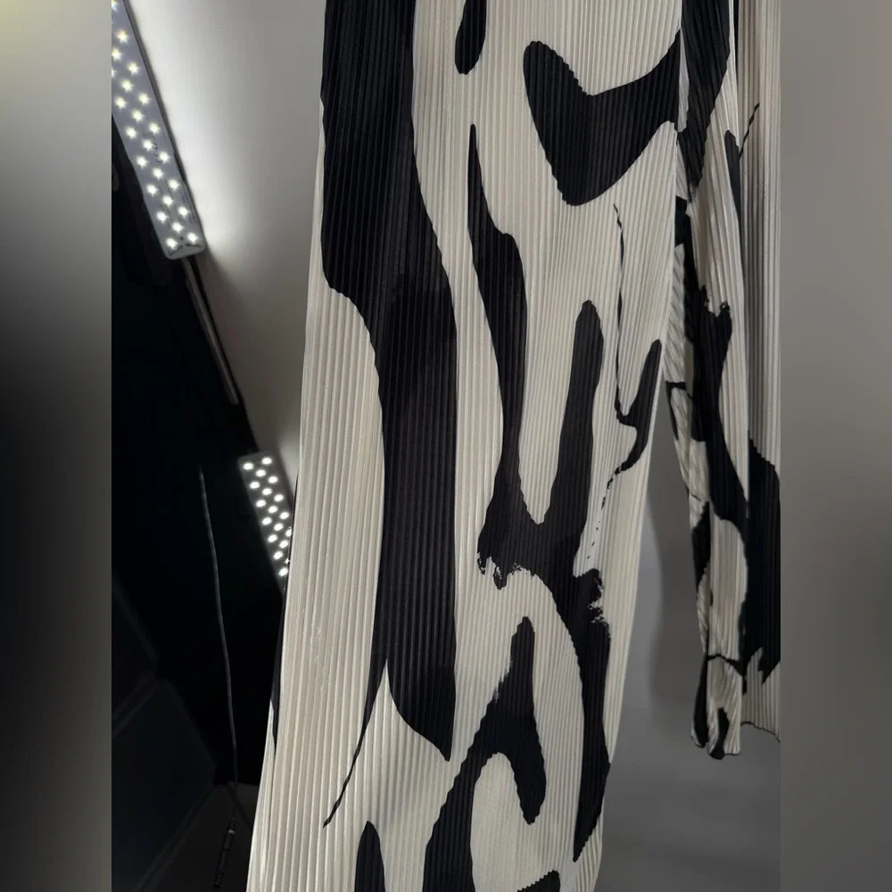 NWOT SHEIN Geometric Printed Wide Leg Pants
